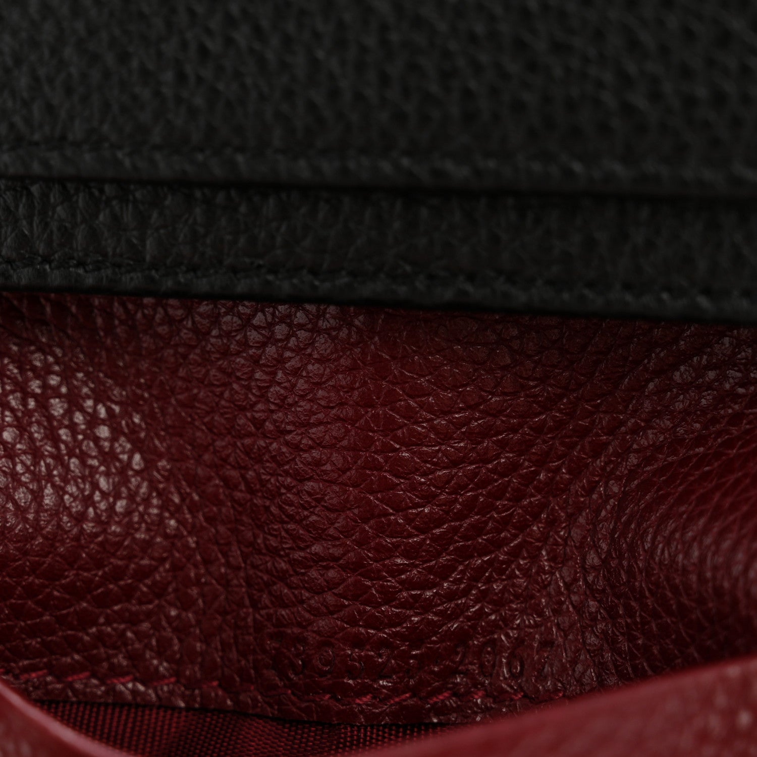 Gucci Pebbled Calfskin Bi-Color GG Marmont Card Case Black Rosso Ancora 7 of 10