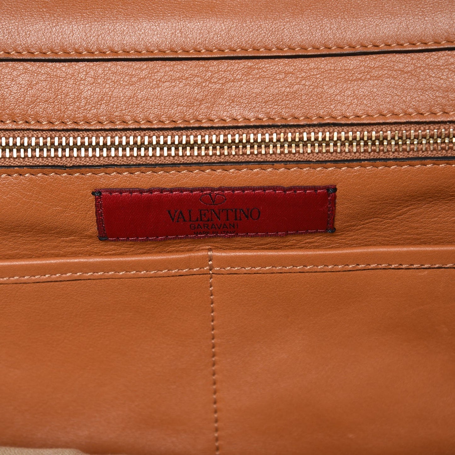Calfskin Medium Rockstud Tote Light Cuir