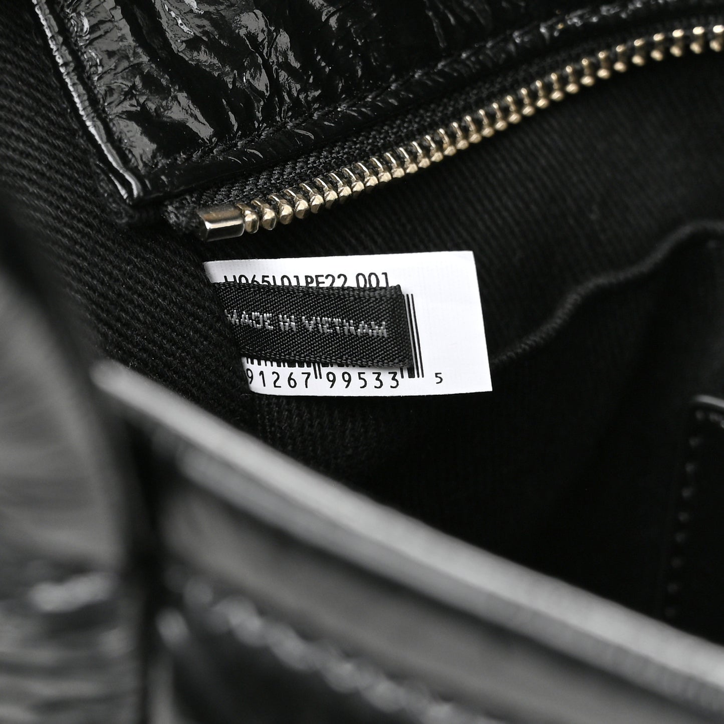 Shiny Crinkled Calfskin Small The Tote Bag Black