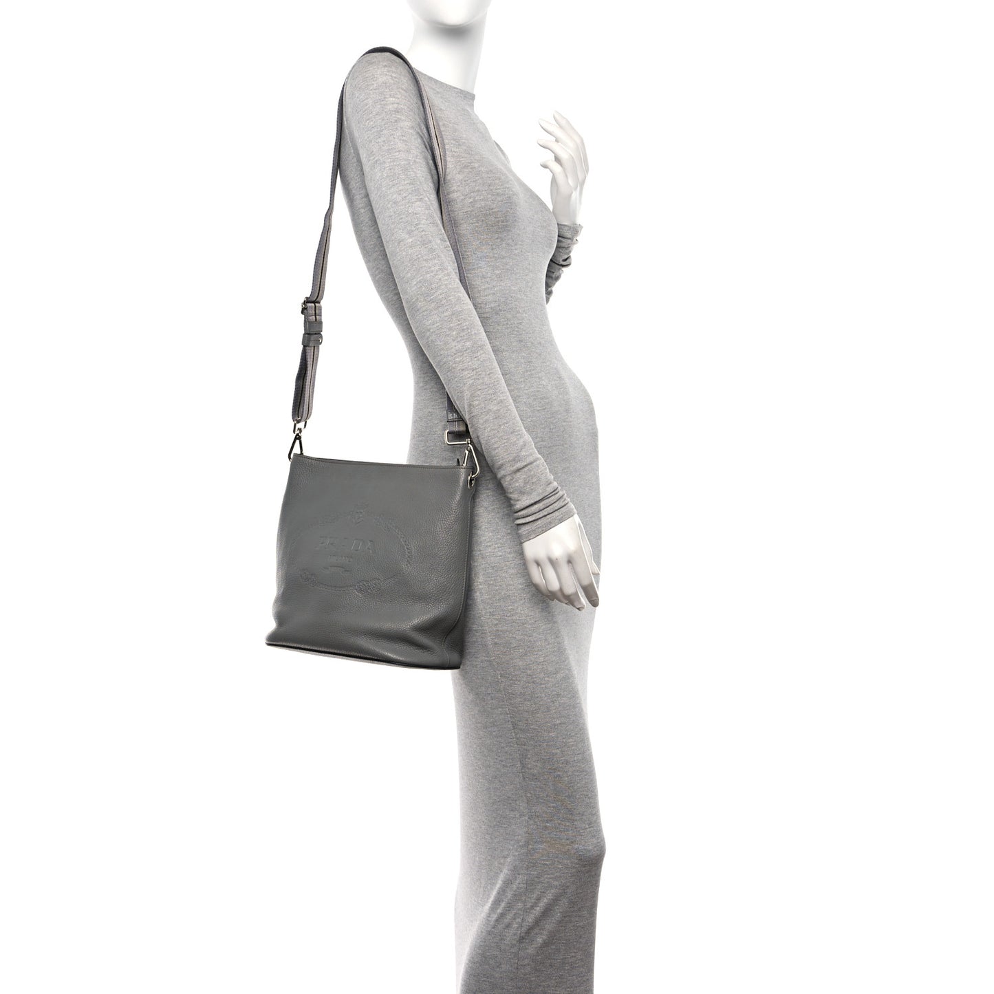 Vitello Phenix Embossed Logo Hobo Argilla