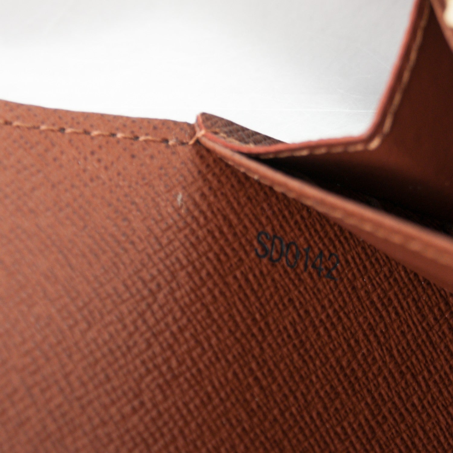 Louis Vuitton Monogram Sarah Wallet 7 of 7
