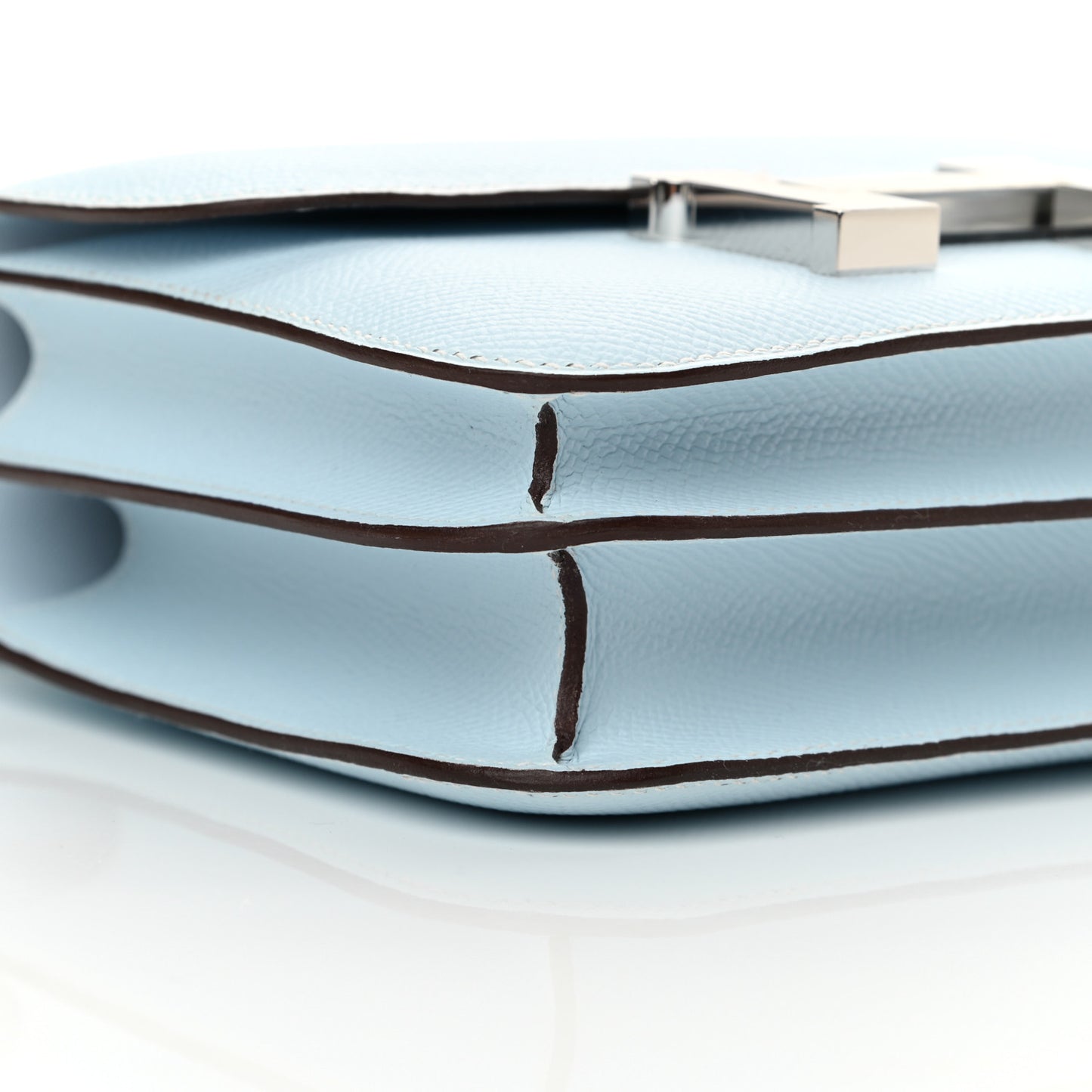 Epsom Constance 18 Bleu Brume
