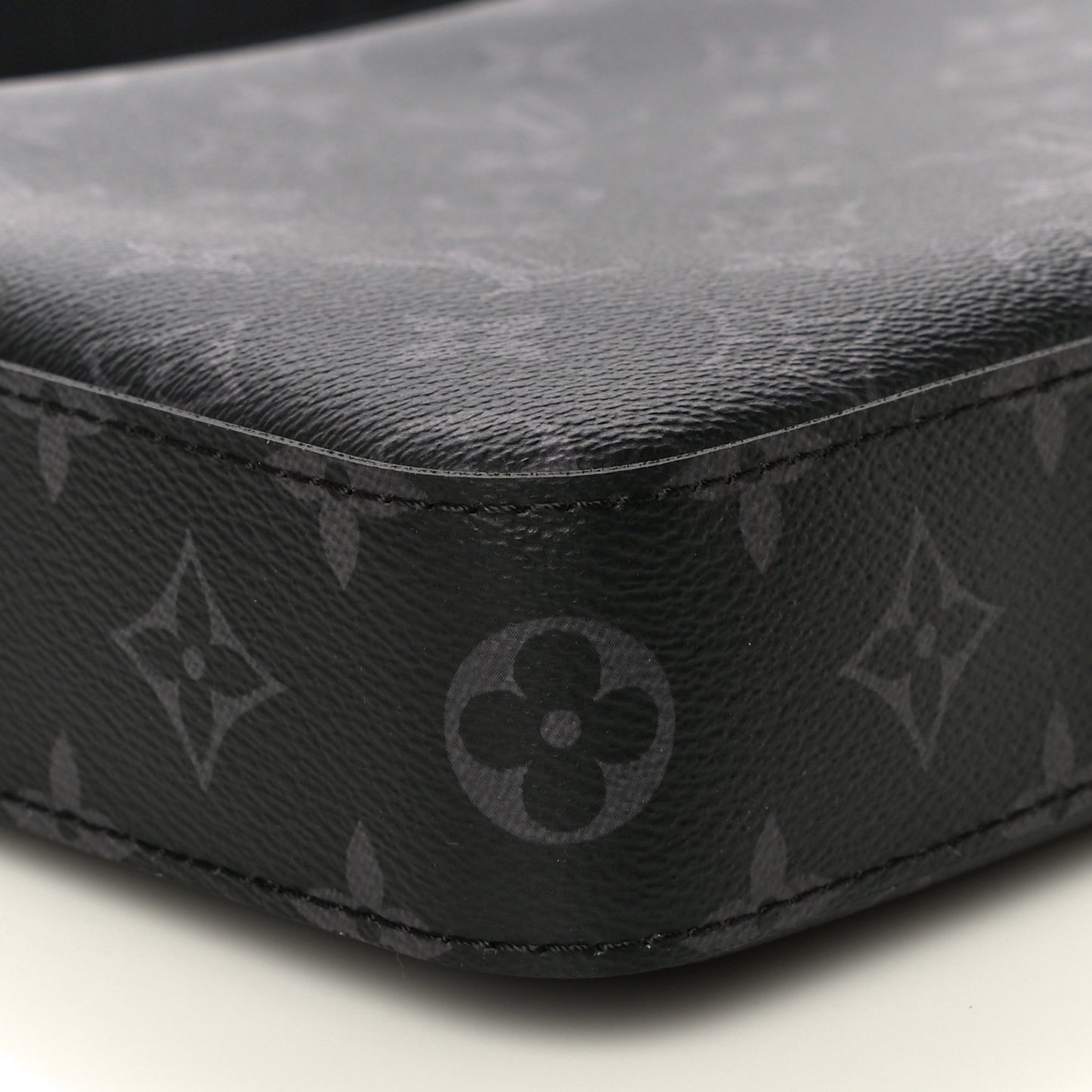 Reverse Monogram Eclipse Trio Messenger