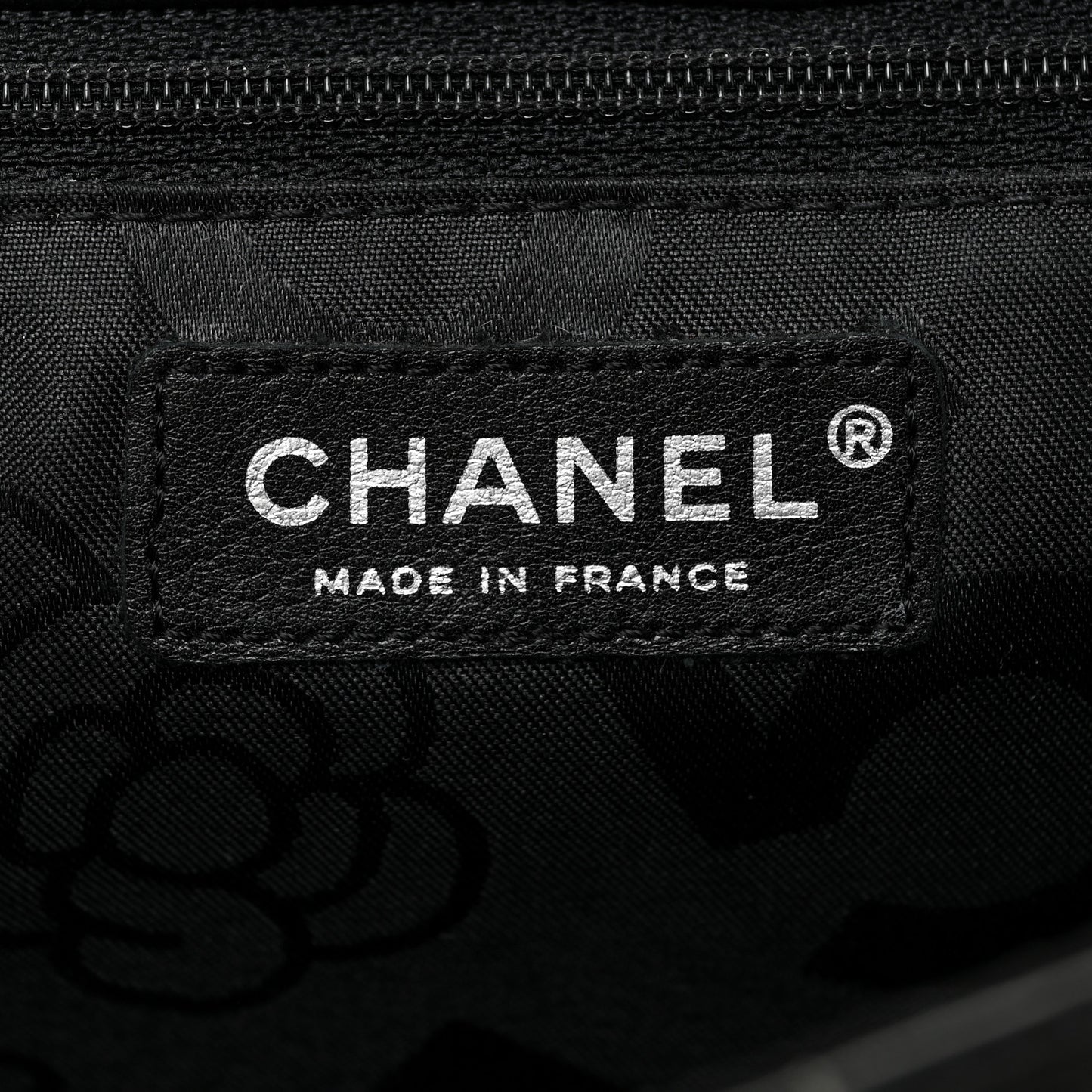 Lambskin Vertical Quilted Medium Single Flap Black