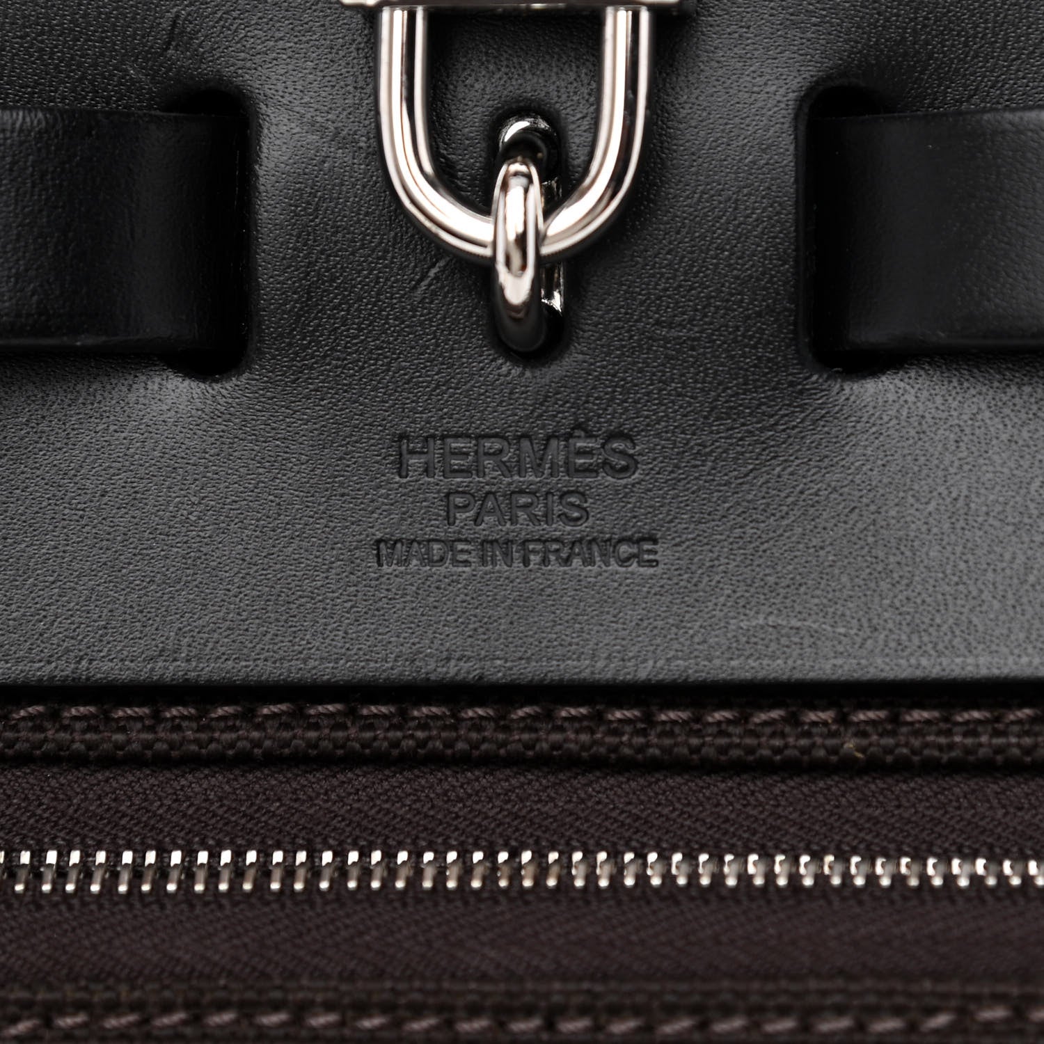 Hermes Toile Militaire Vache Hunter Laque Herbag Zip Retourne PM 31 Ebene Black 8 of 14