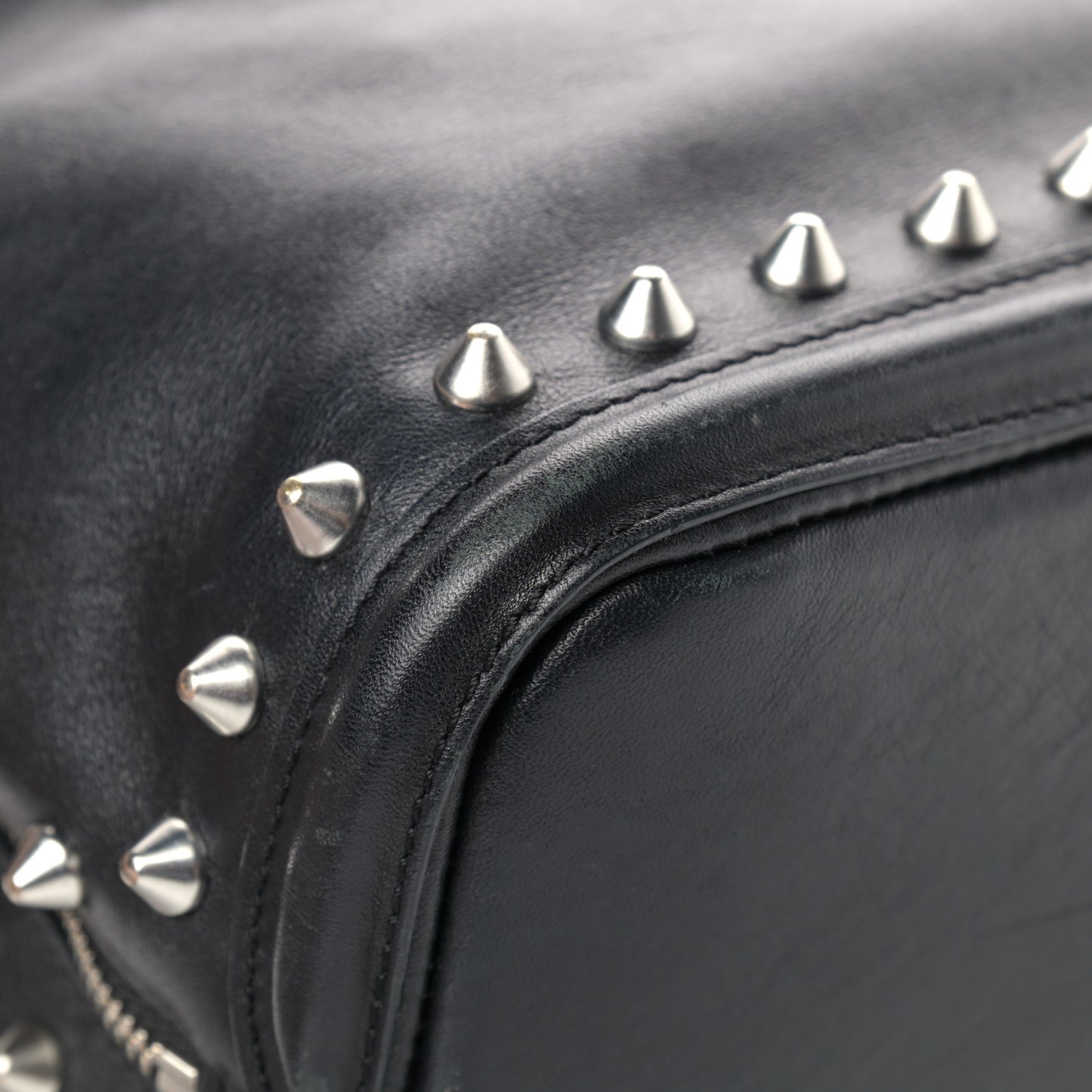 Pebbled Calfskin Skull Studded Padlock Tote Black