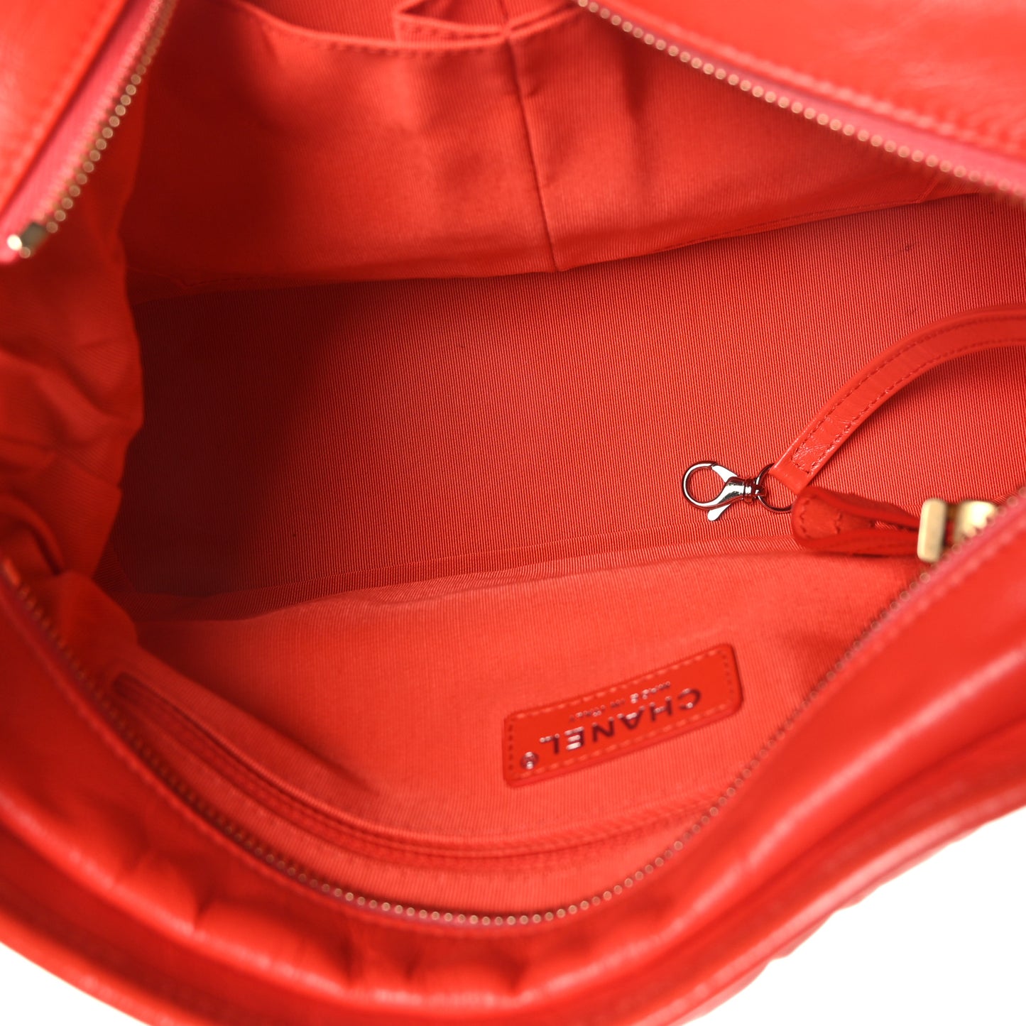 Aged Calfskin Quilted Medium Gabrielle Hobo Red