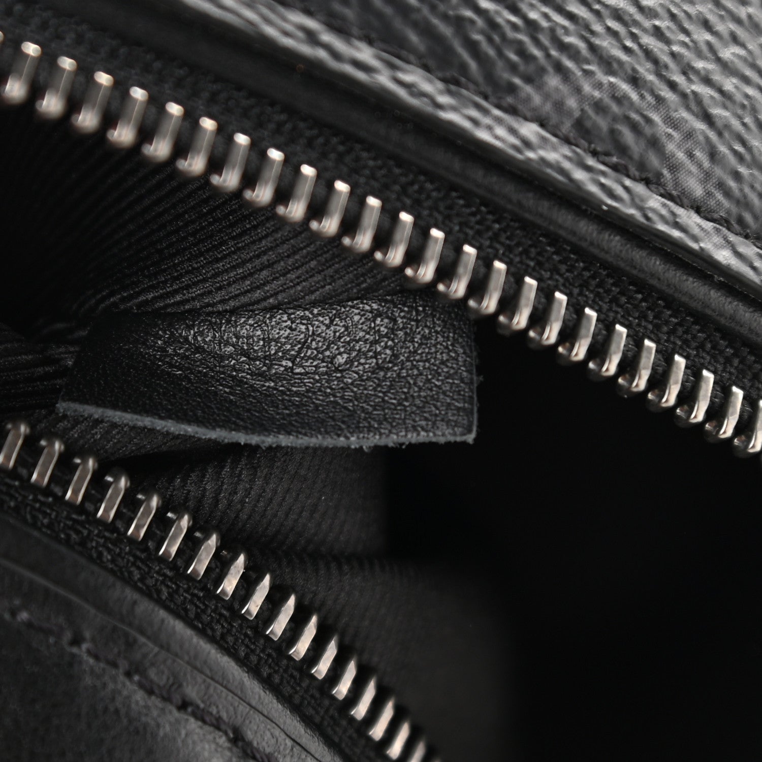 Louis Vuitton Monogram Eclipse Discovery Bumbag 9 of 9