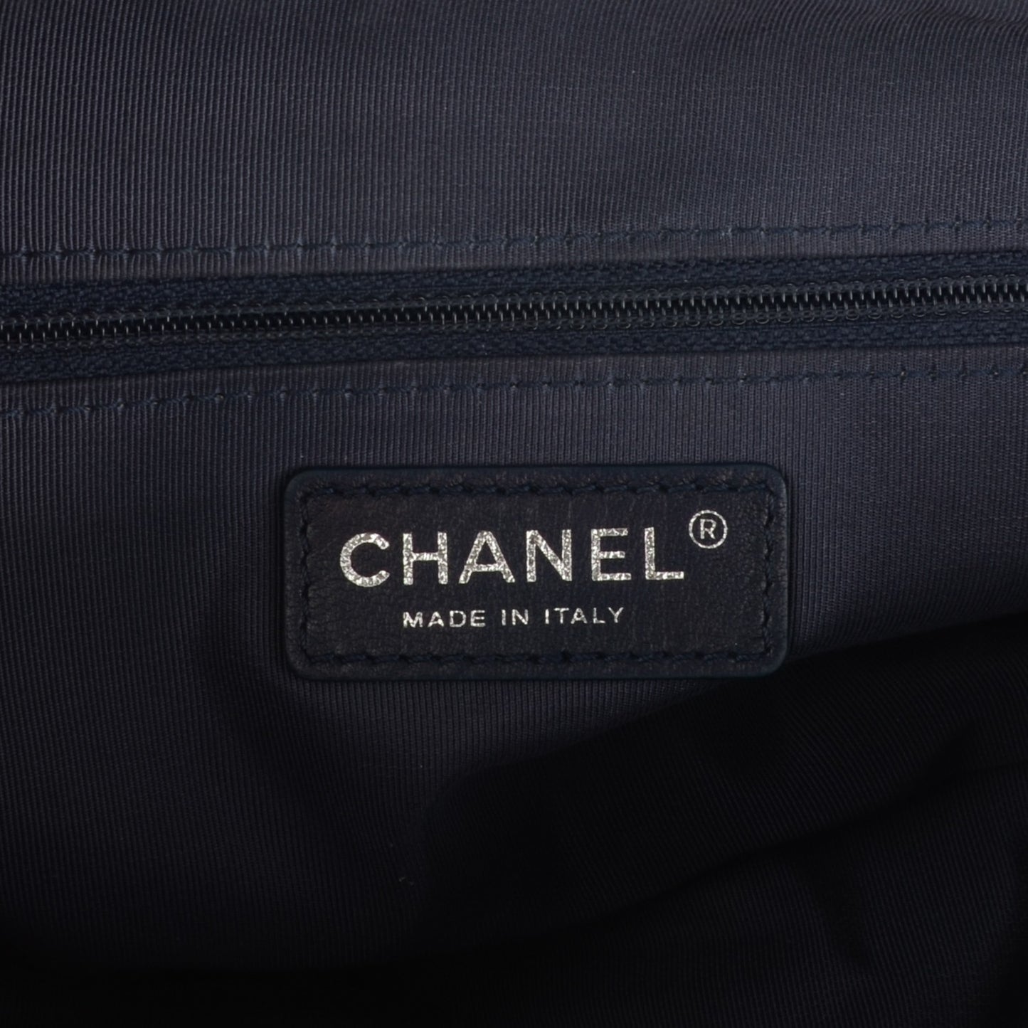 Crumpled Calfskin Quilted Medium Casual Rock Flap Navy