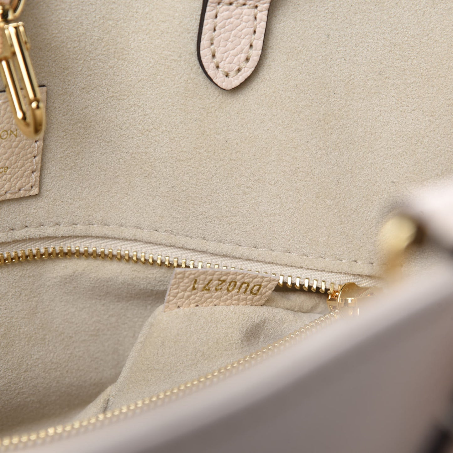 Empreinte Monogram Giant By The Pool Onthego MM Cream Saffron