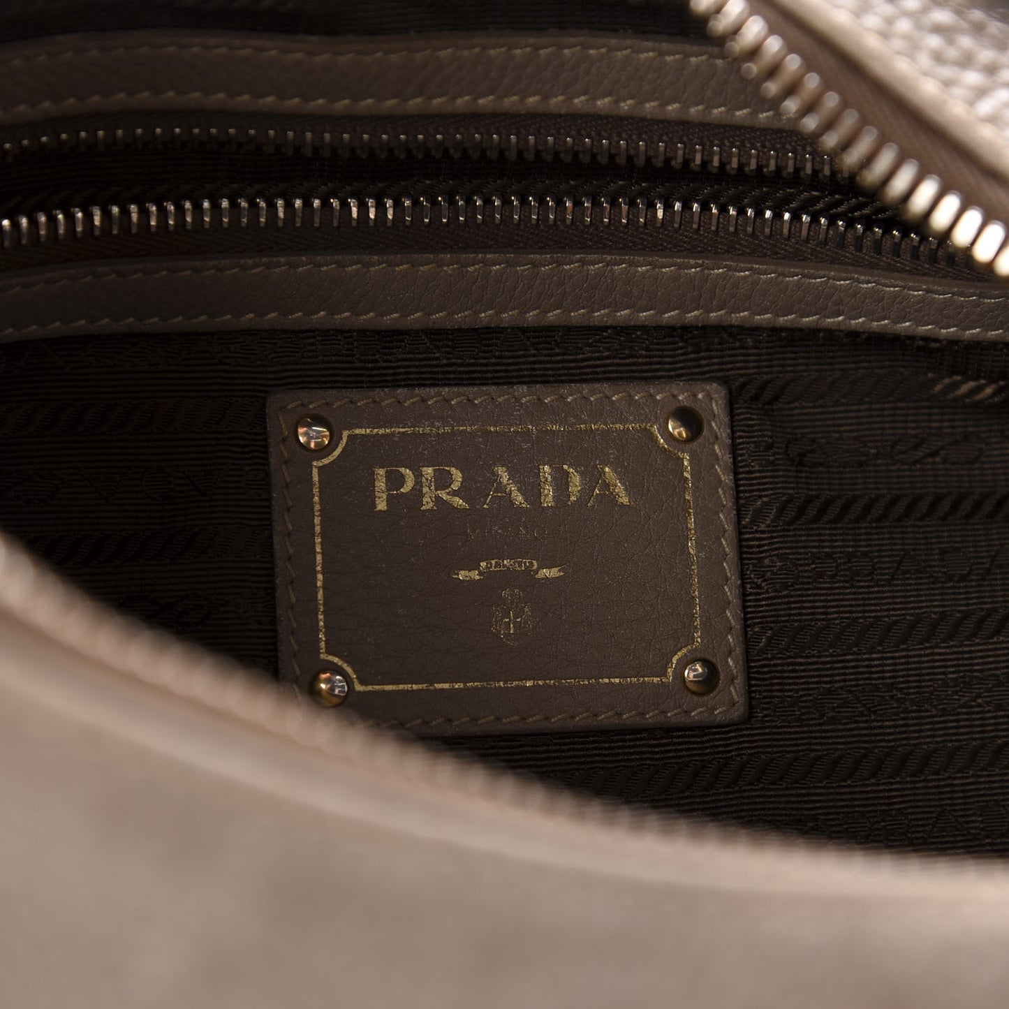 Vitello Daino Hobo Argilla