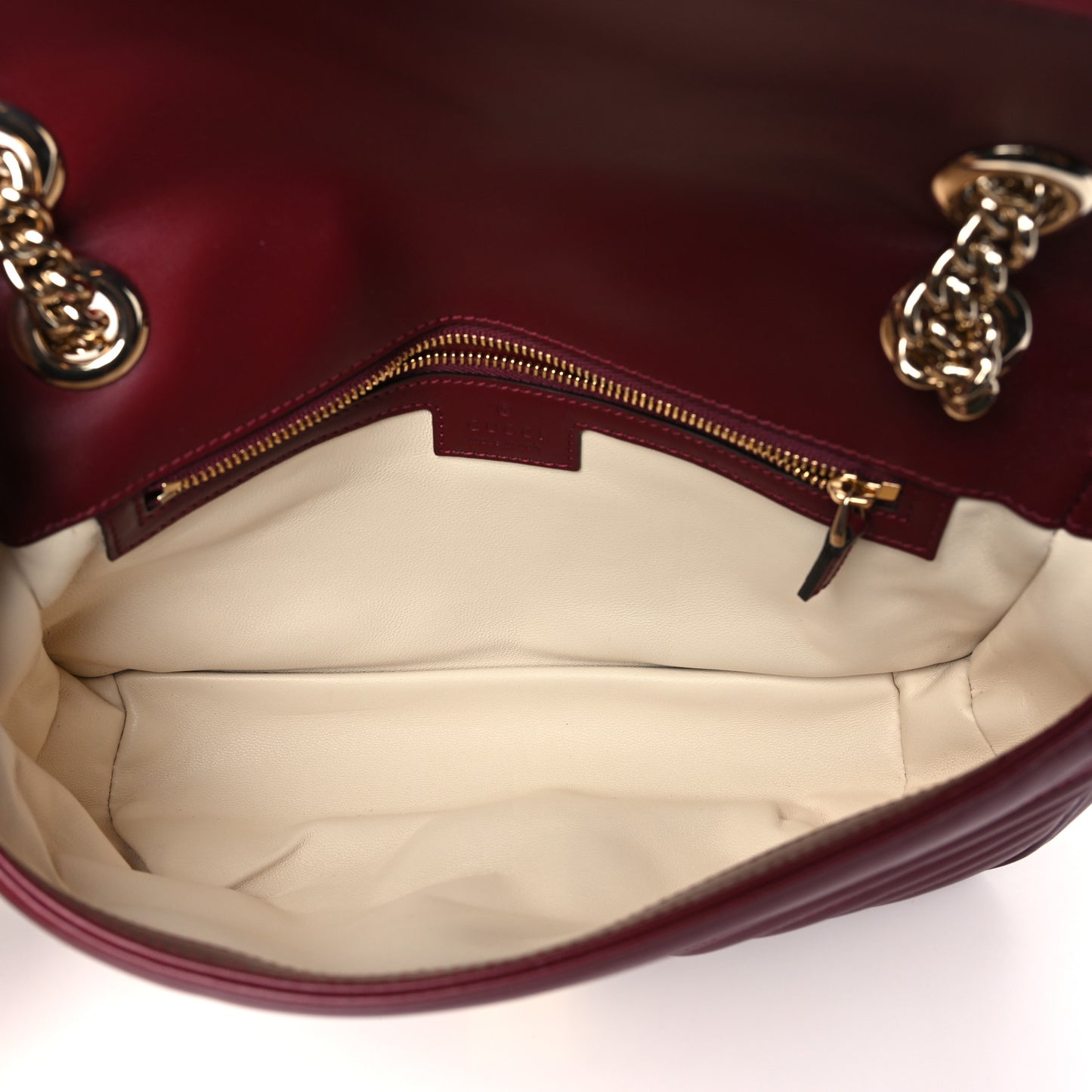 Calfskin Matelasse Medium GG Marmont Shoulder Bag Ancora Red
