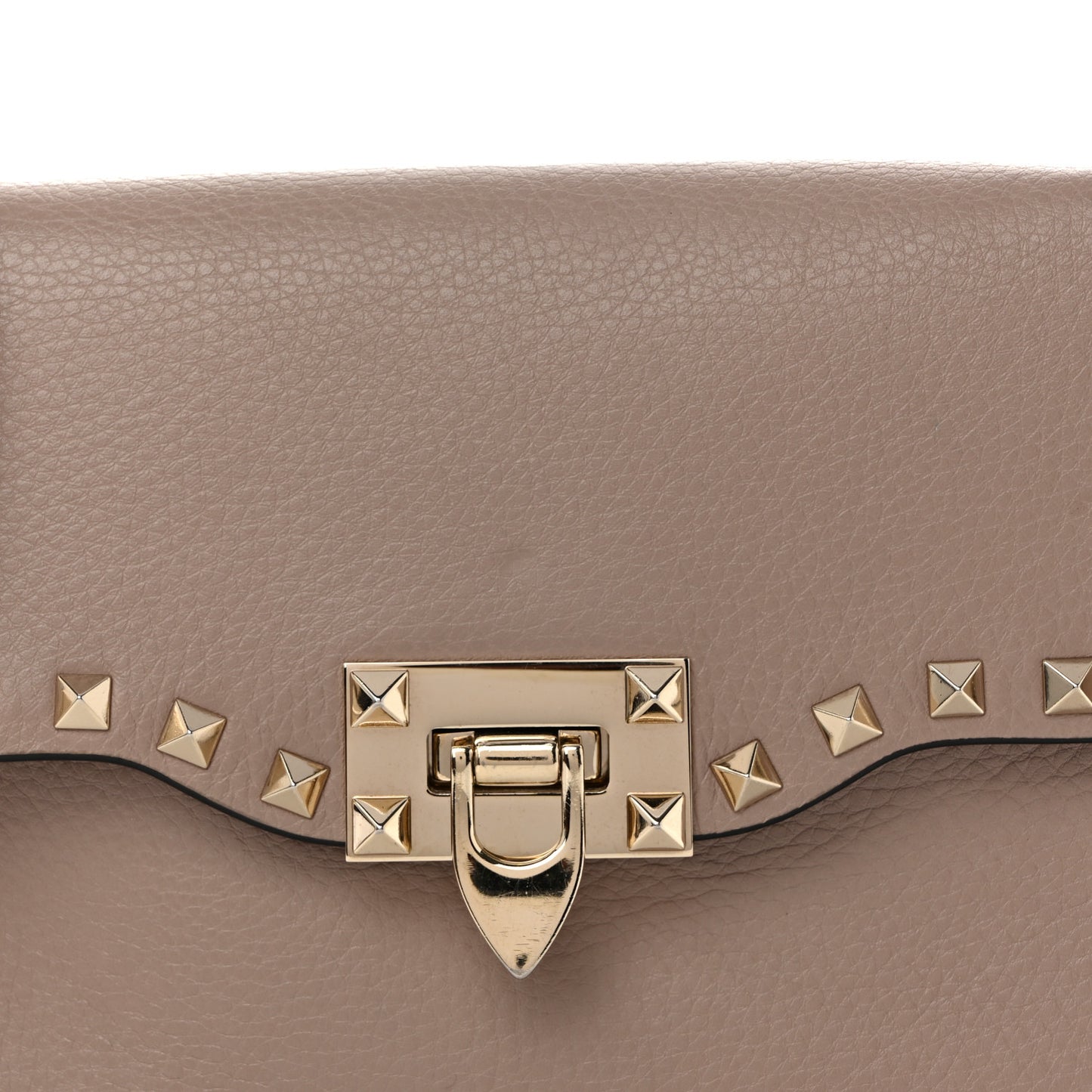 Pebbled Calfskin Medium Rockstud Flip Lock Crossbody Bag Poudre