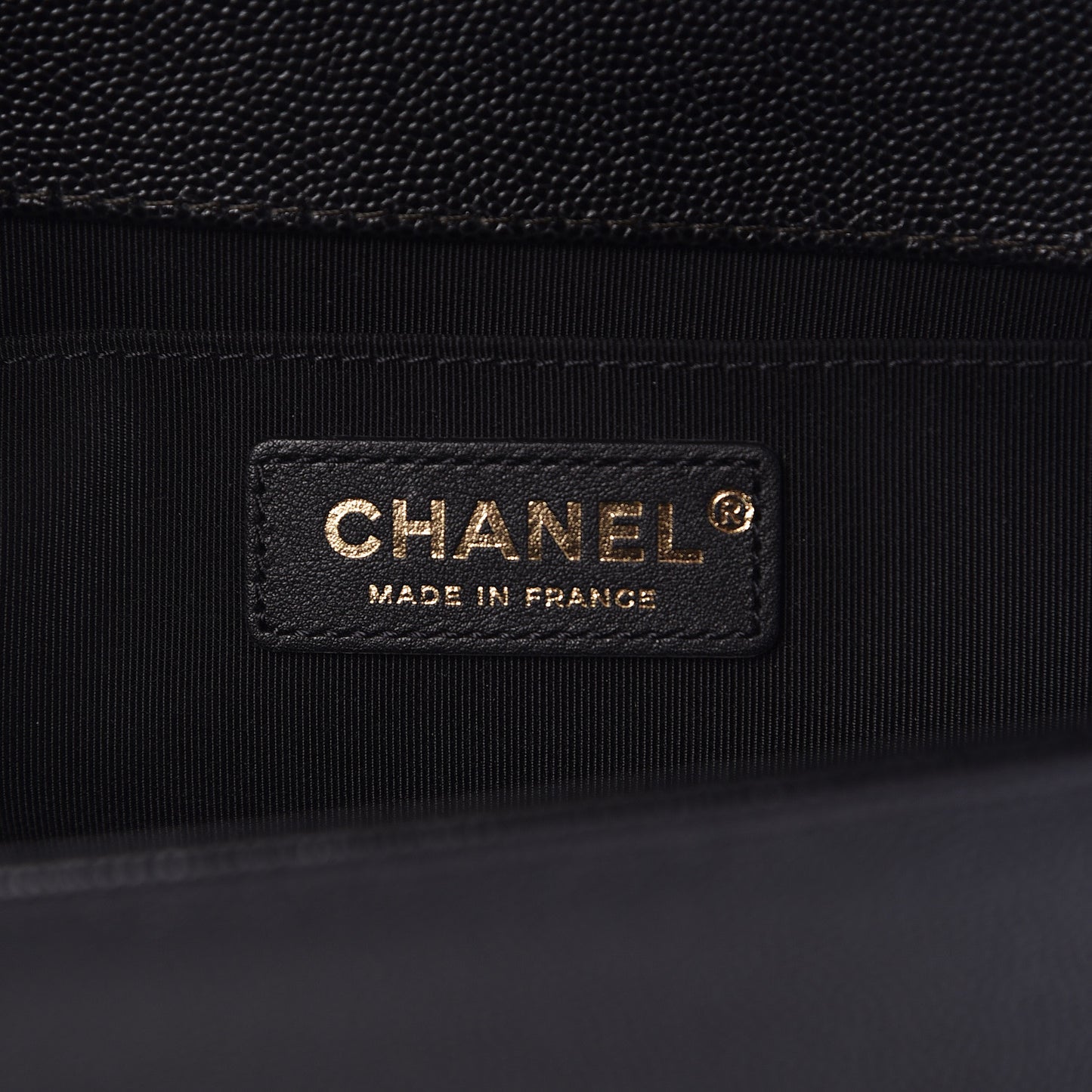 Caviar Quilted Medium Boy Flap Black