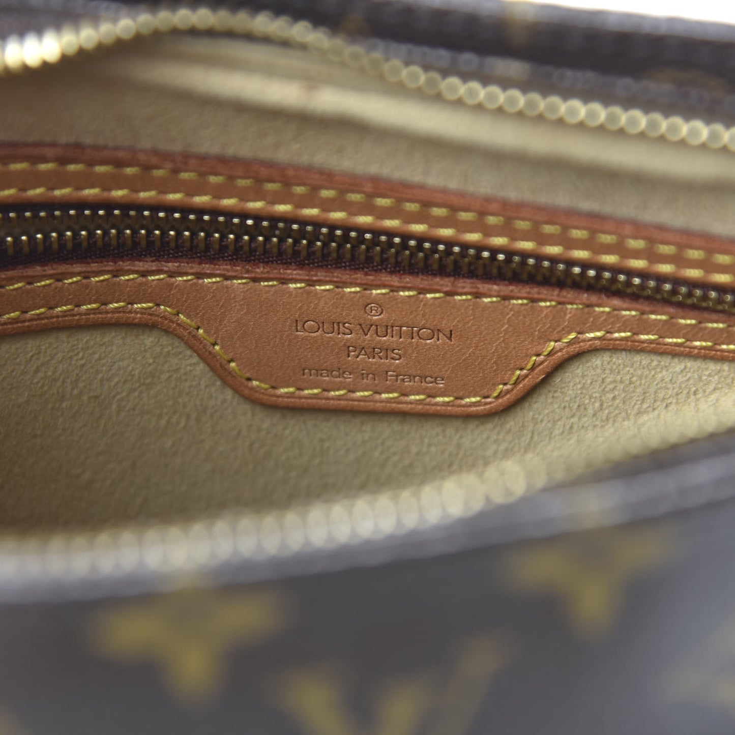 Monogram Looping MM