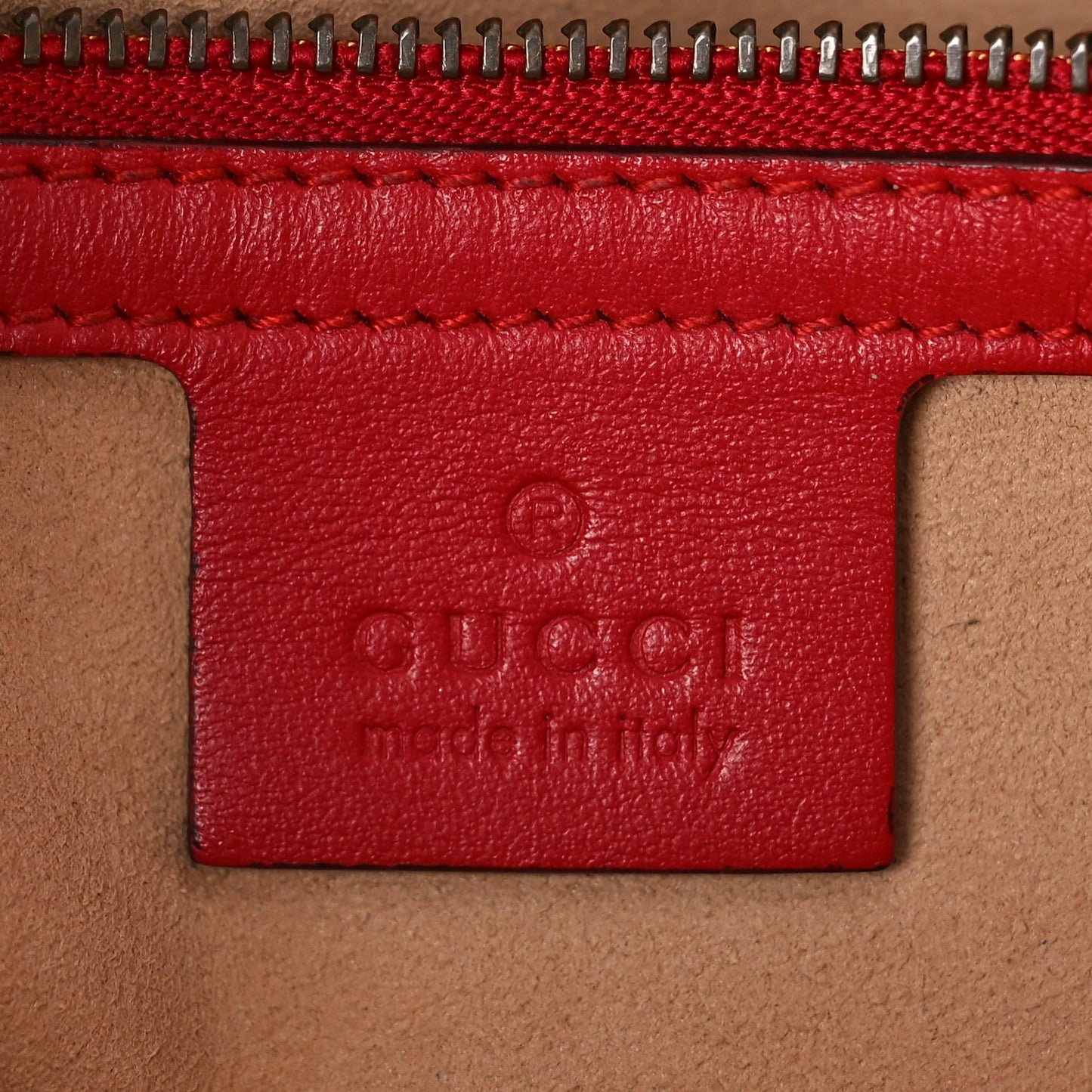 Calfskin Matelasse Small GG Marmont Shoulder Bag Hibiscus Red