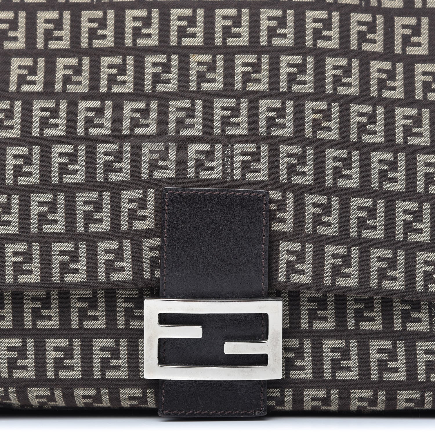 Fendi Zucchino Vitello Mama Baguette Testa di Moro Beige 9 of 9