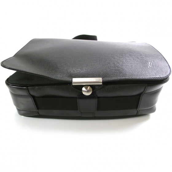 Louis Vuitton Taiga Viktor Messenger Bag Ardoise 4 of 10