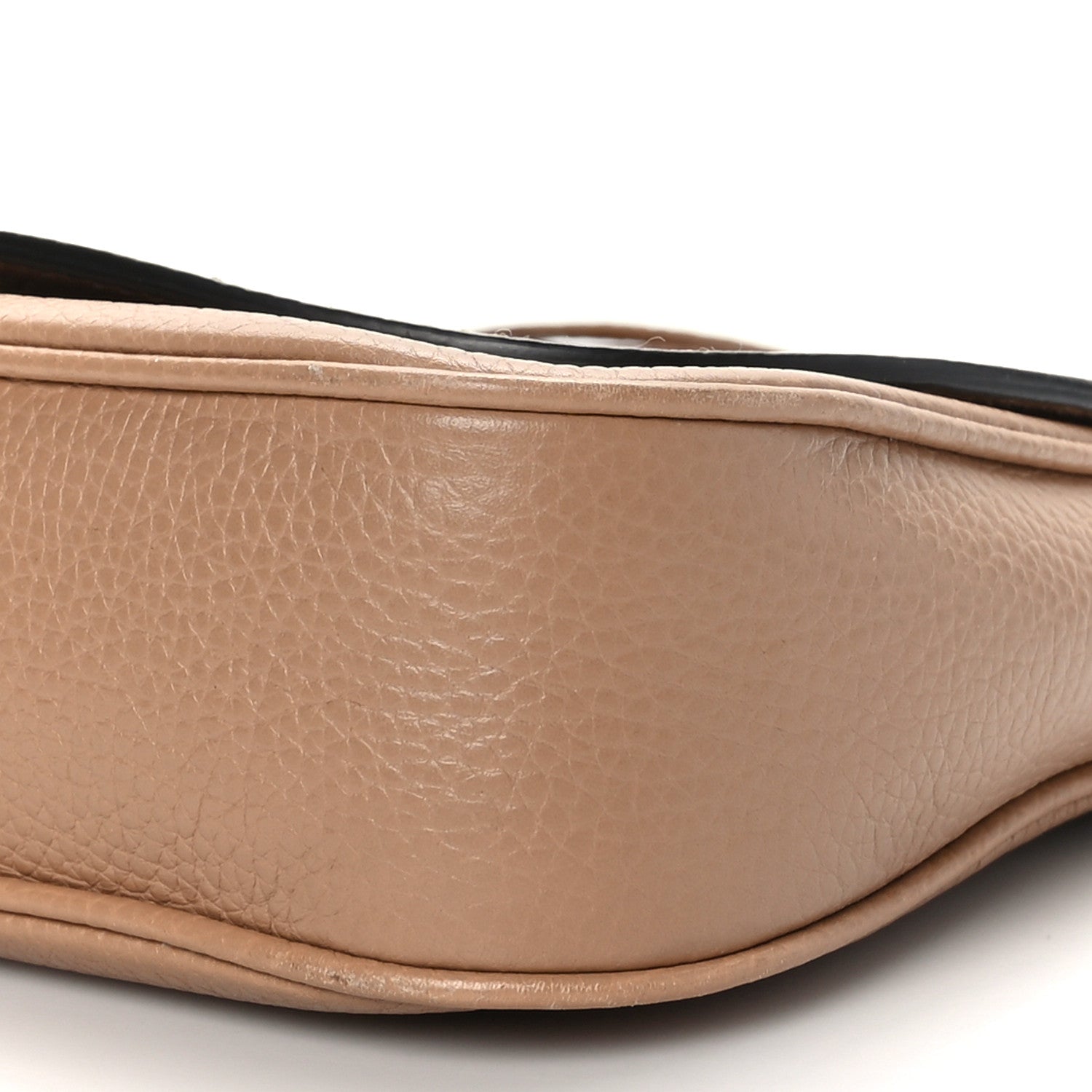 Gucci Pebbled Calfskin Medium Soho Flap Crossbody Camelia 9 of 10