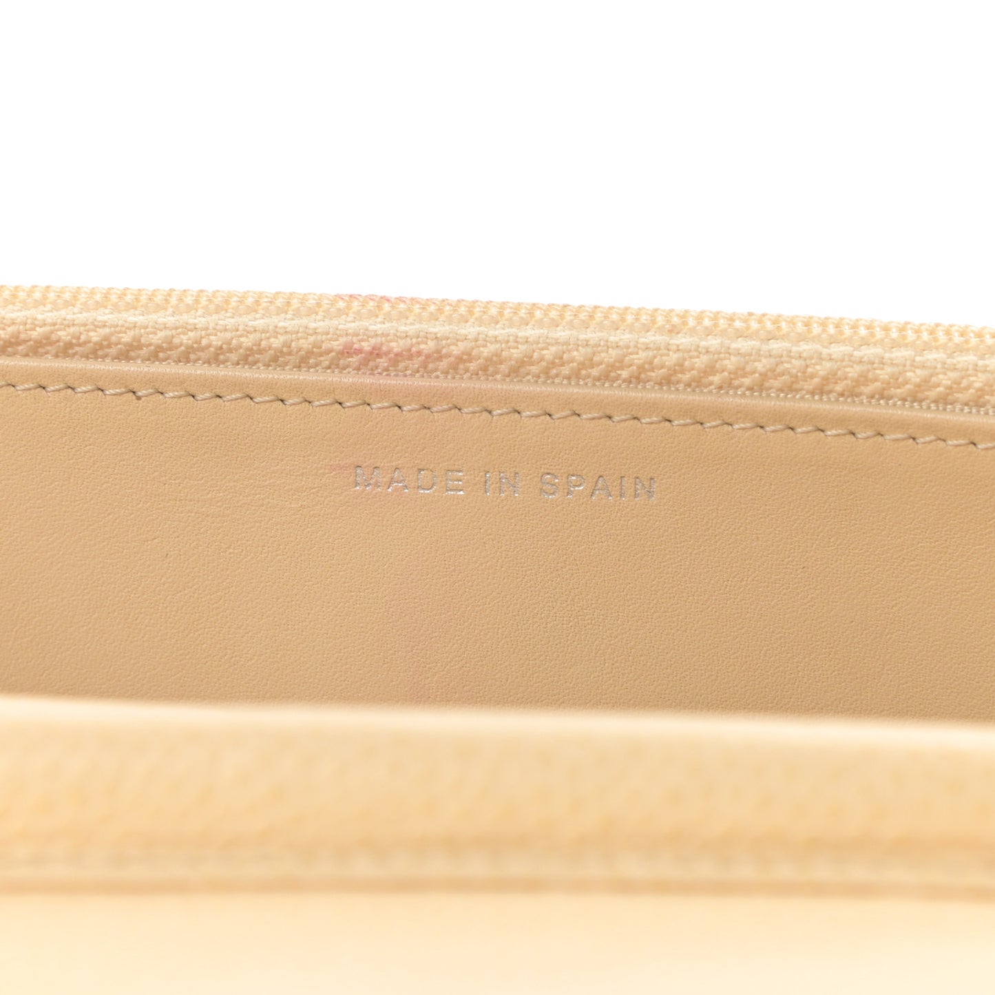 Caviar Quilted Wallet On Chain WOC Beige