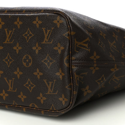 Louis Vuitton Monogram Neverfull MM 14 of 19