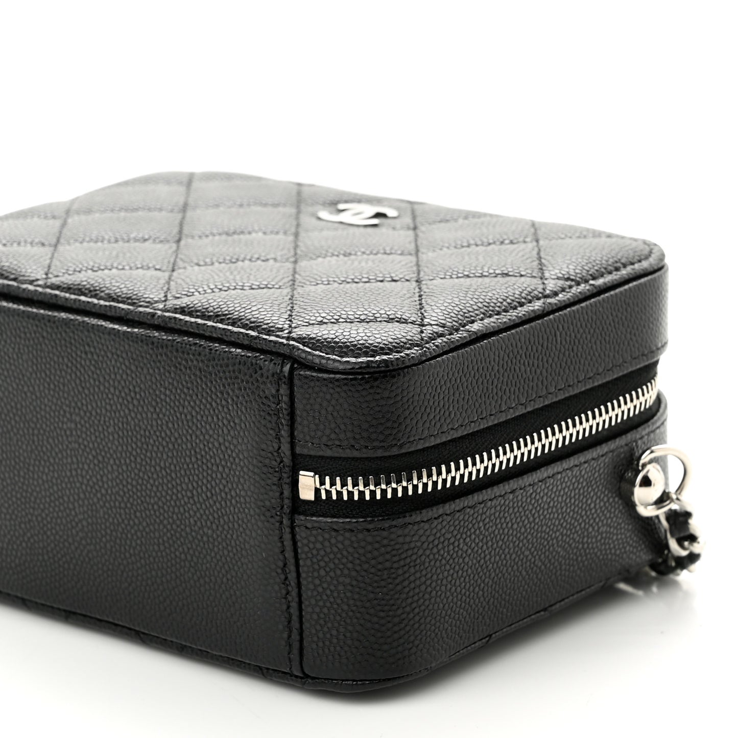 Caviar Quilted CC Vanity Case With Chain Black