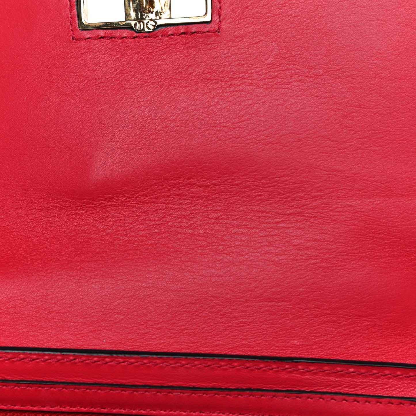 Vitello Multichain Shoulder Bag Red