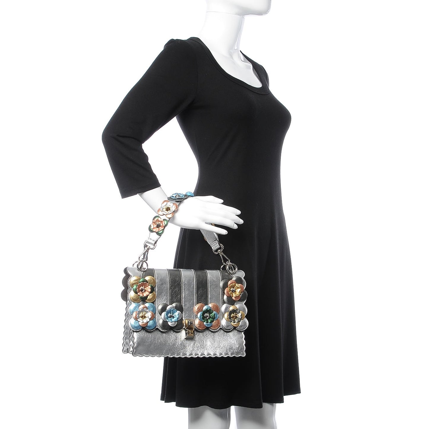 Metallic Calfskin Flowerland Scalloped Studded Pequin Kan I Shoulder Bag Argento