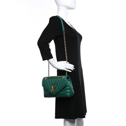 Louis Vuitton Calfskin New Wave Chain Bag MM NM Emerald 2 of 15