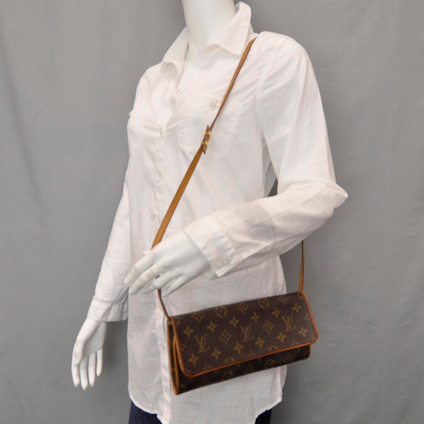 Monogram Pochette Twin GM