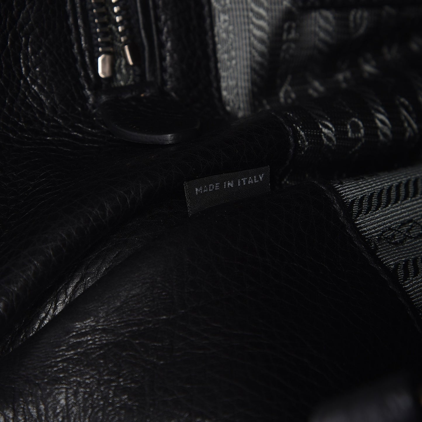 Glace Calf Twin Pocket Tote Nero Black
