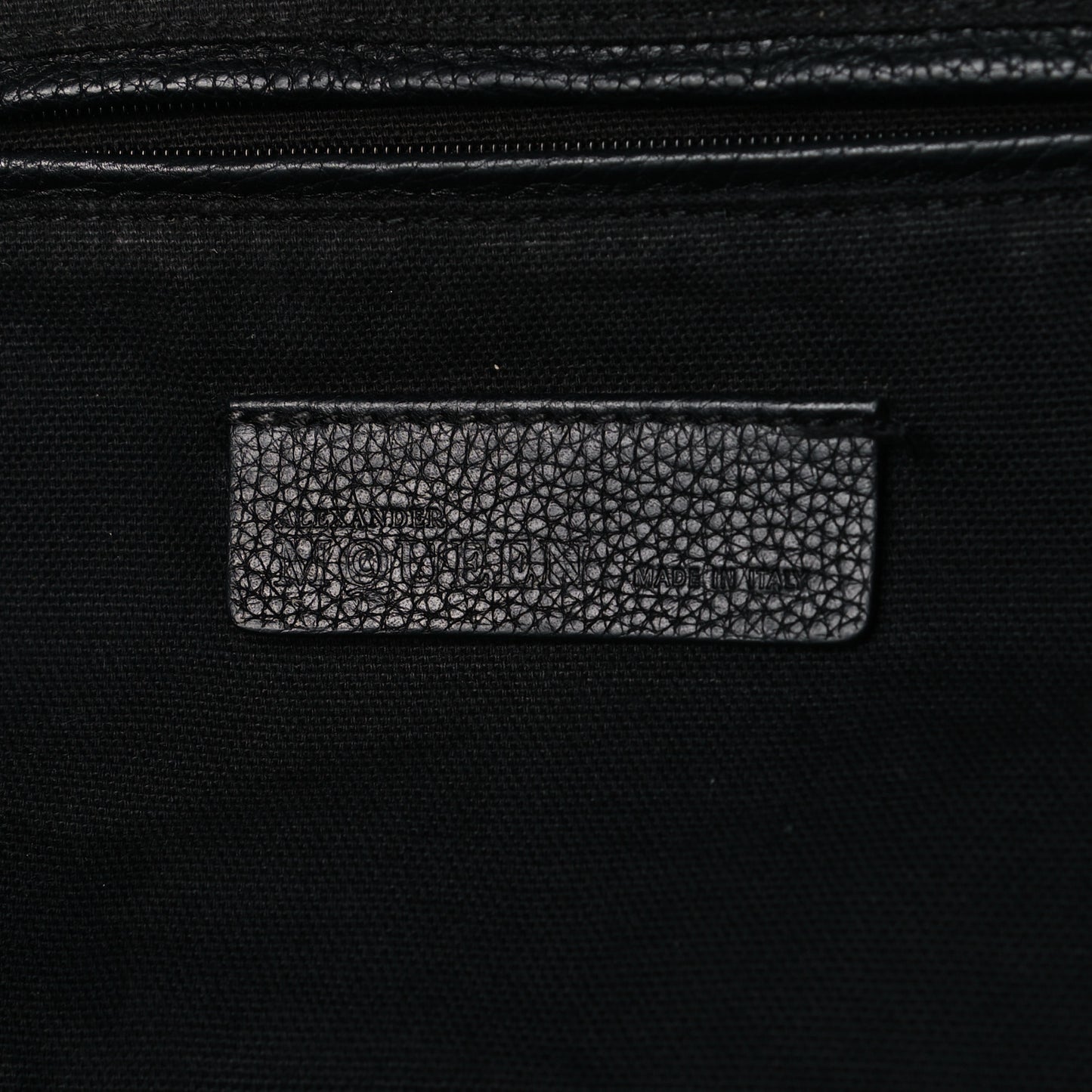 Pebbled Calfskin Large Skull Padlock Zip Around Tote Black