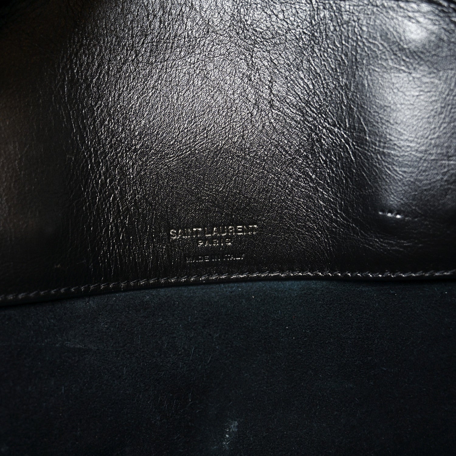 Saint Laurent Textured Patent Large Souple Sac De Jour Black 6 of 11