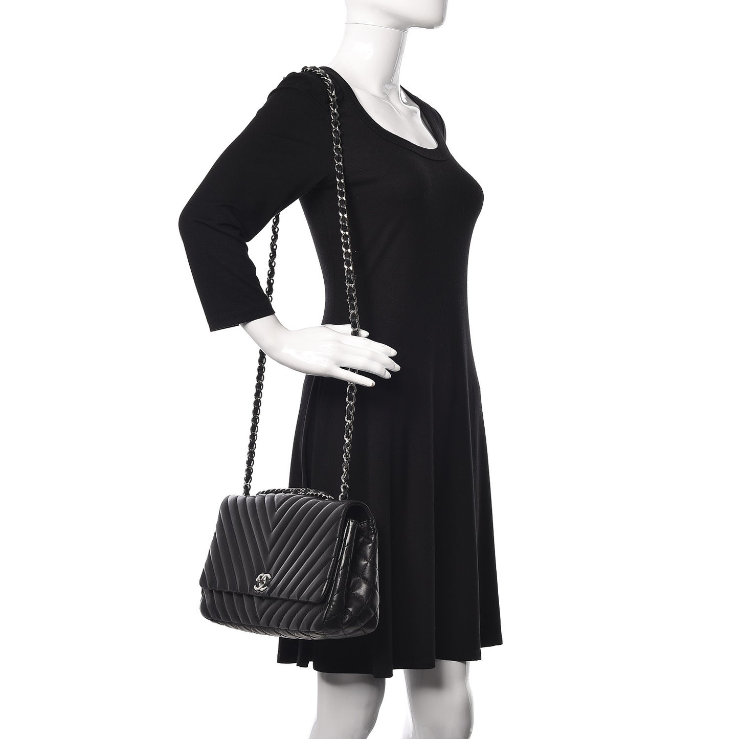 Lambskin Chevron Quilted Single Flap Black