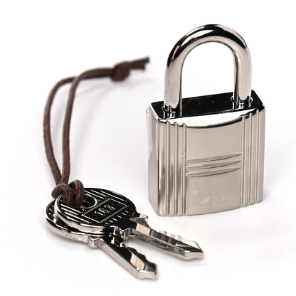 Hermes Taurillon Clemence Casaque Picotin Lock 22 MM Bleu Nuit Framboise Rouge Sellier 11 of 12