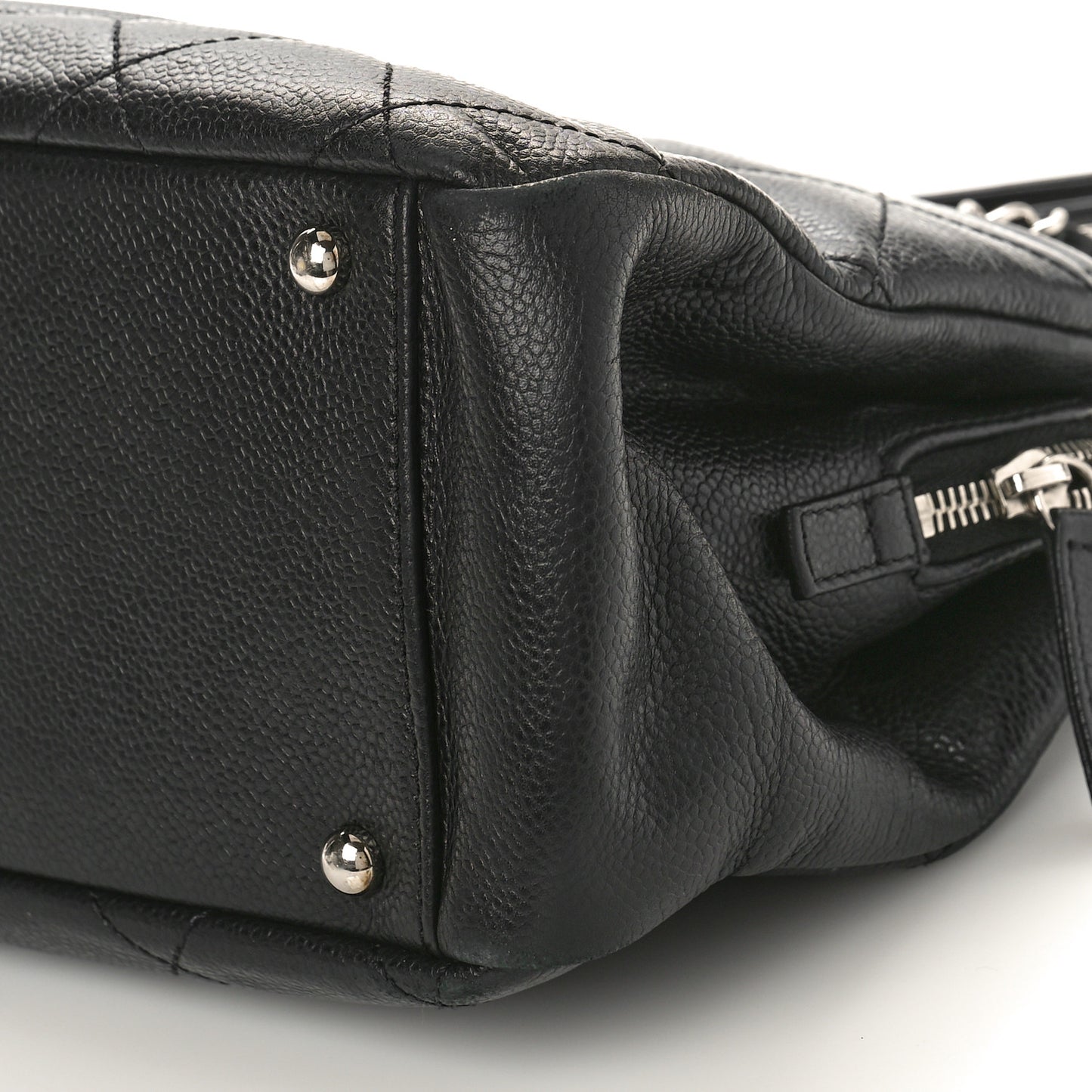 Caviar Quilted CC Timeless Soft Tote Black