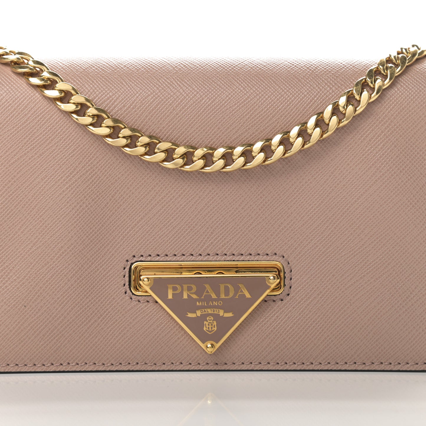 Saffiano Lux Chain Wallet Cammeo