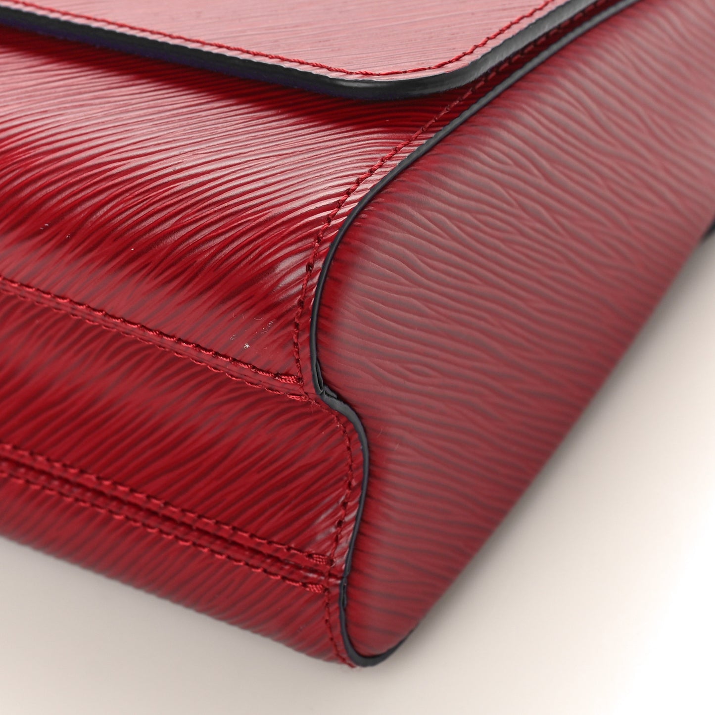 Epi Twist Top Handle Shoulder Bag MM Coquelicot