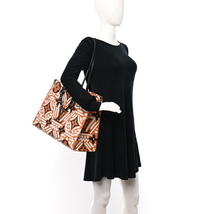 Louis Vuitton Monogram Giant Crafty Onthego GM Crème Caramel 2 of 10