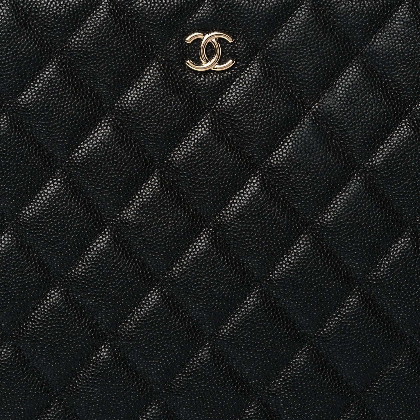 Caviar Quilted Medium Cosmetic Case Black