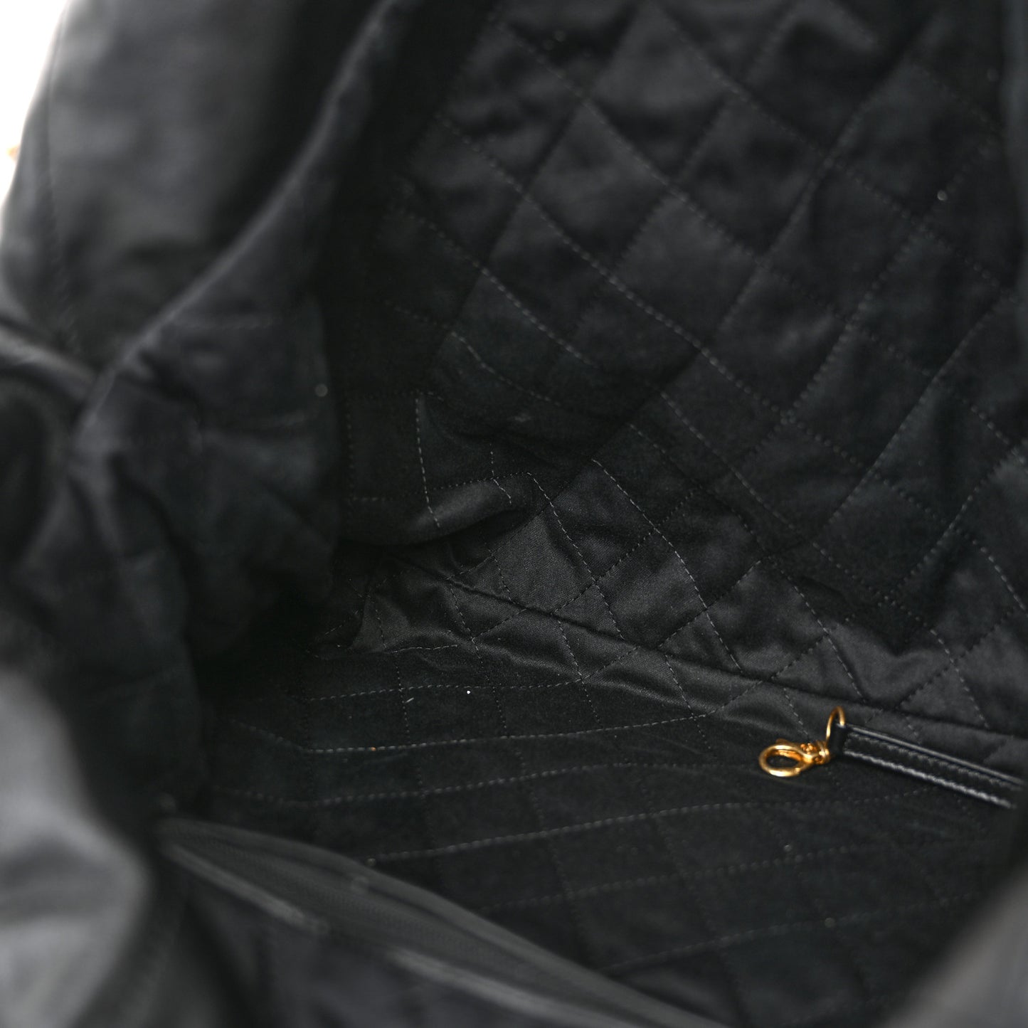 Shiny Calfskin Quilted Chanel 22 Black
