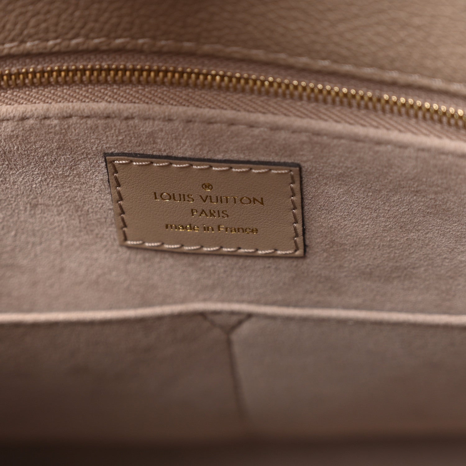 Louis Vuitton Empreinte Monogram Giant Onthego MM Tourterelle 6 of 9