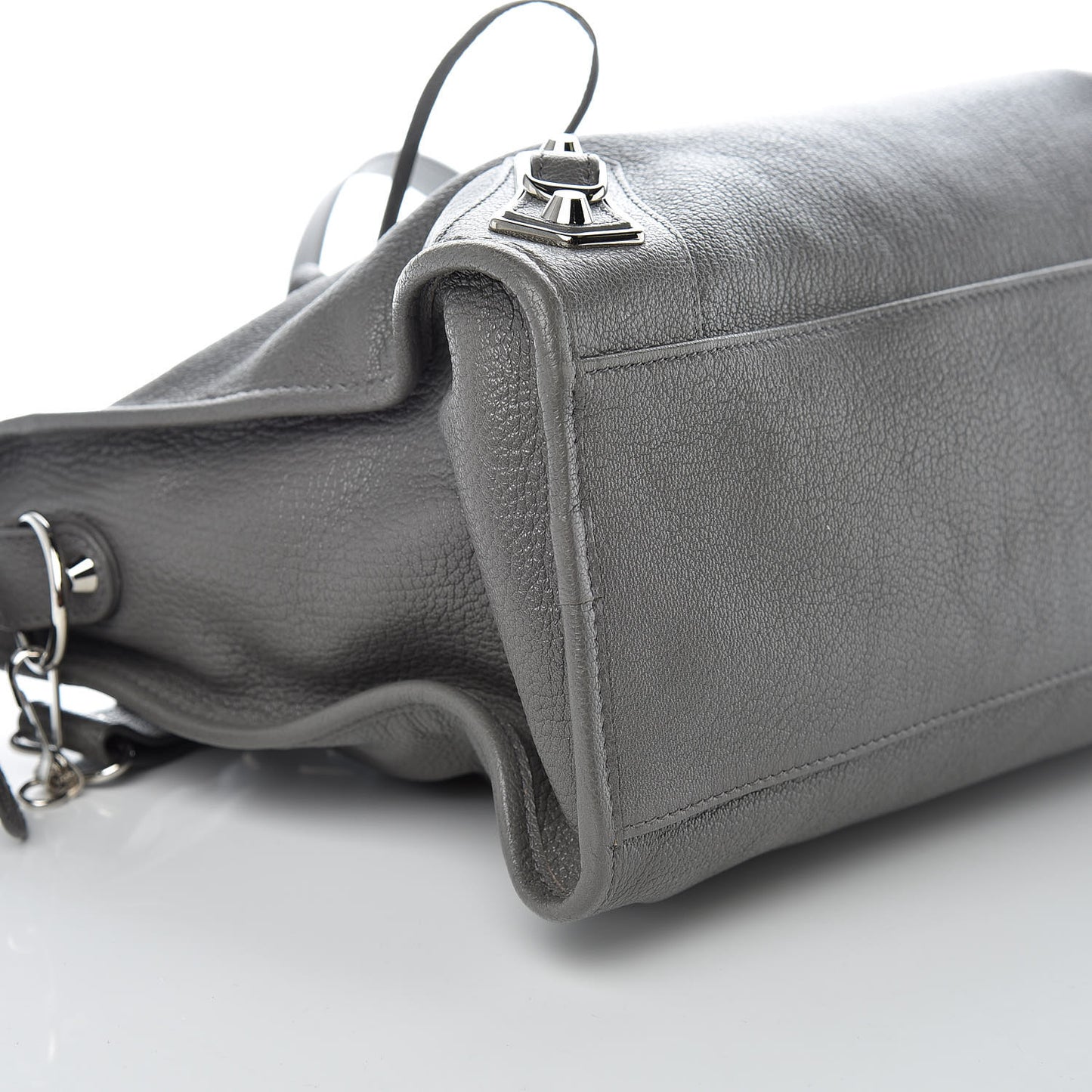 Chevre Silver Metallic Edge Hardware City Gris Acier