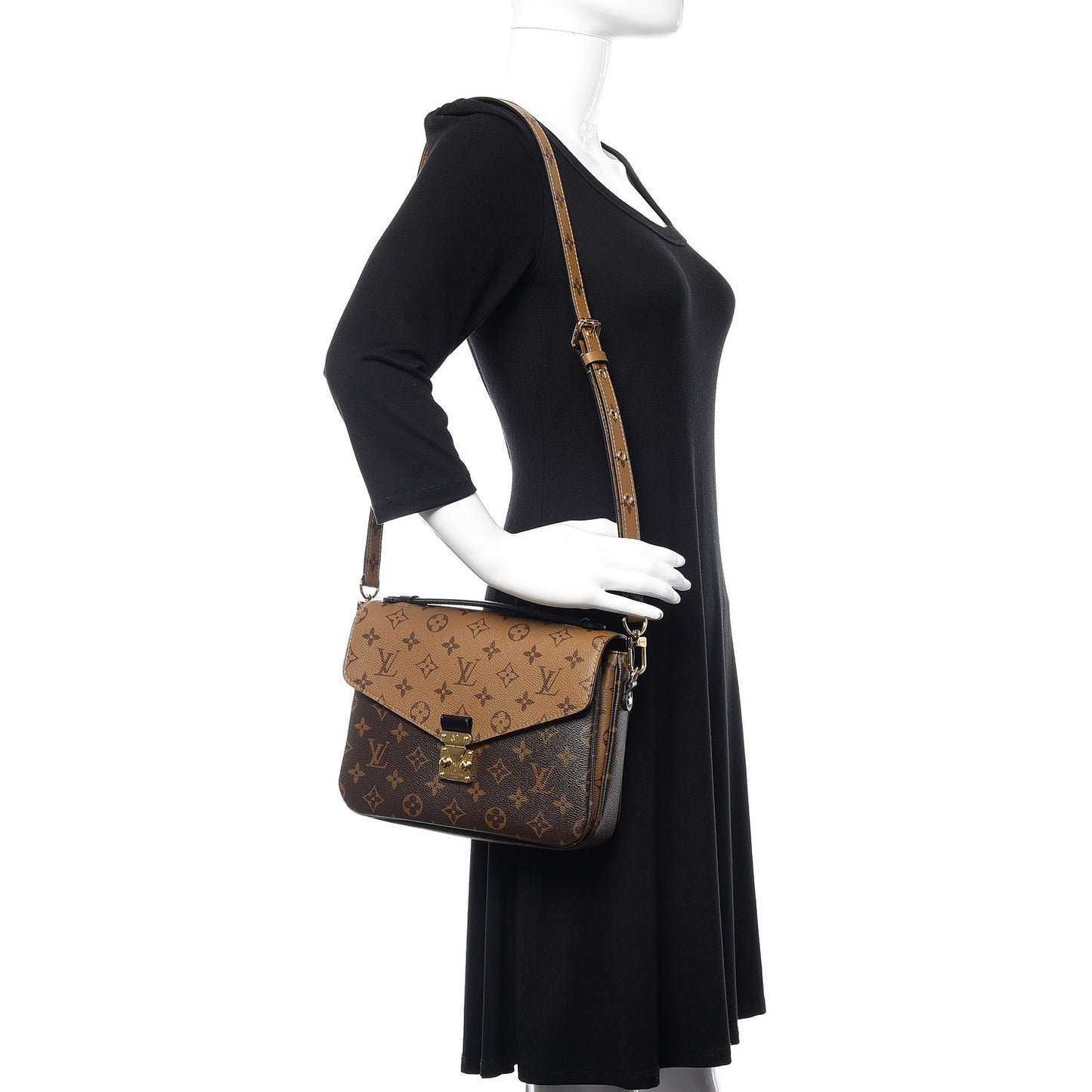 Reverse Monogram Pochette Metis