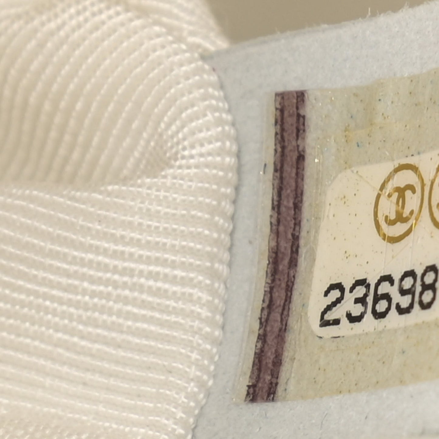 Caviar Quilted New Medium Boy Flap Ivory