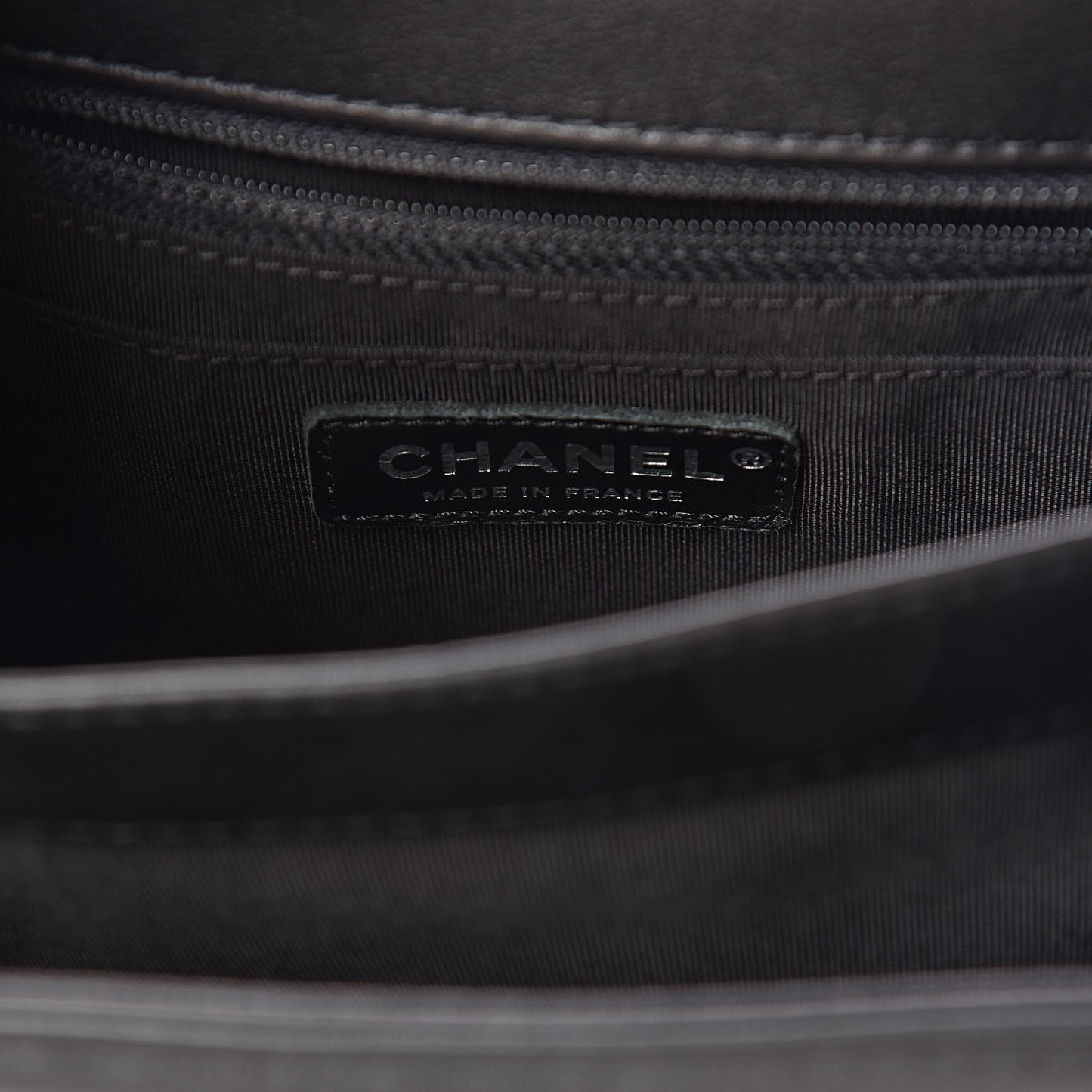 Calfskin Medium Braided Chic Flap Black