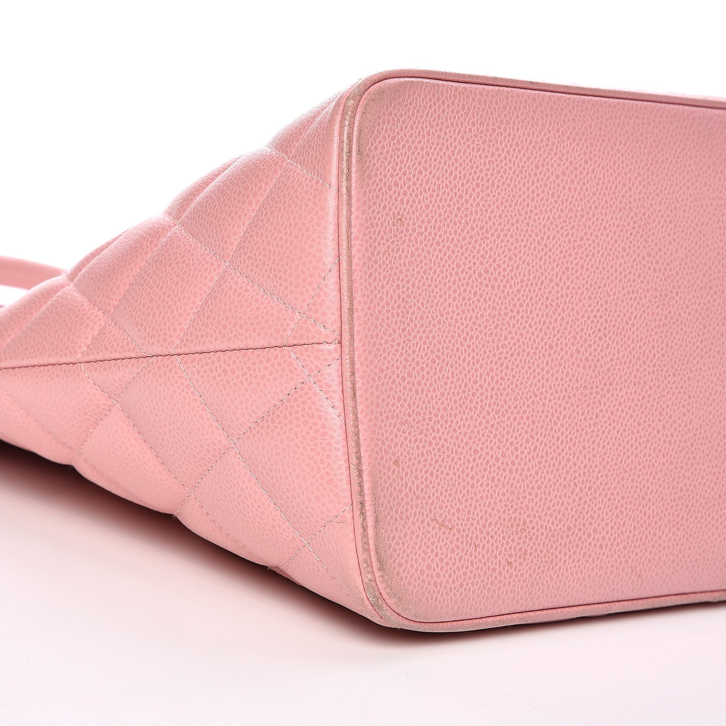 Caviar Quilted Medallion Tote Light Pink