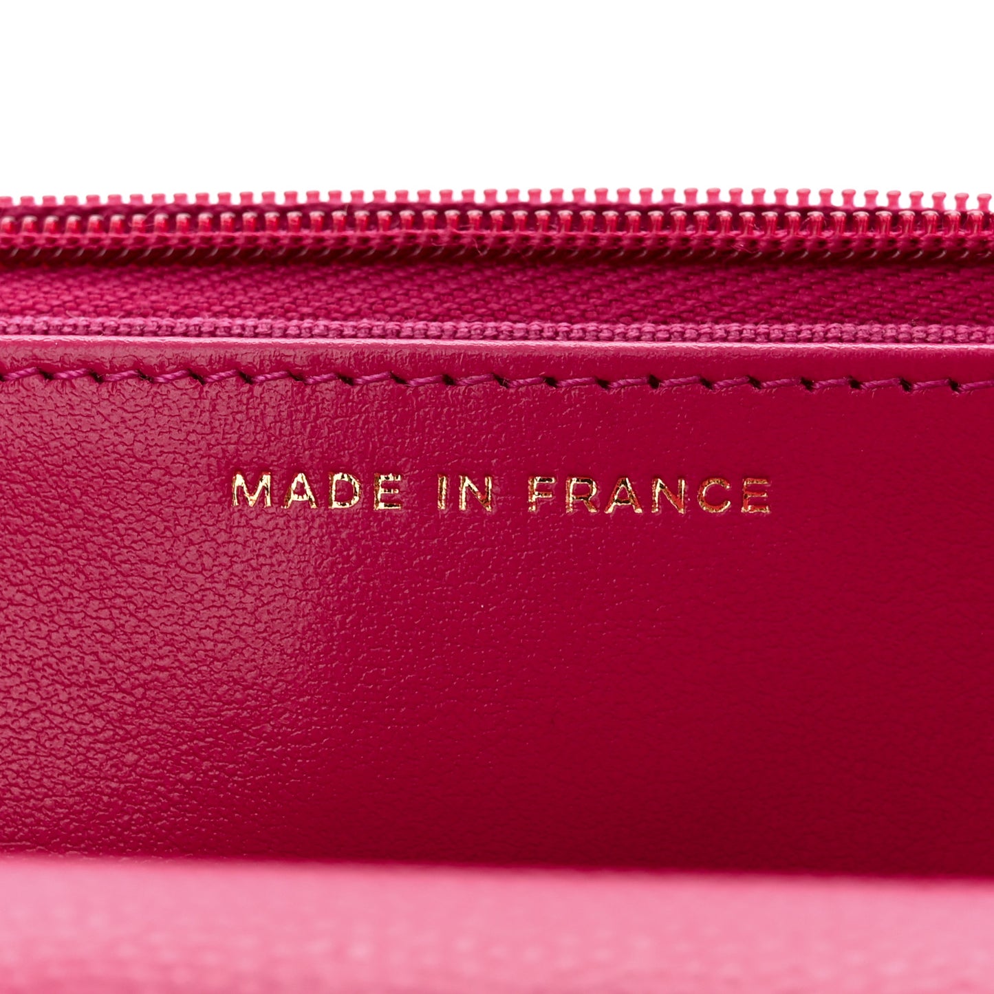Caviar Quilted Wallet on Chain WOC Fuchsia