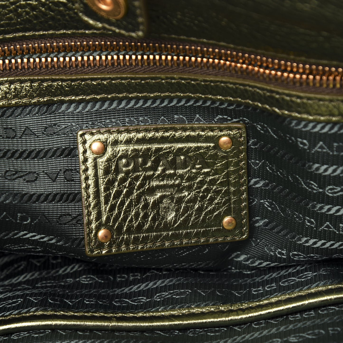 Metallic Vitello Daino Shopping Tote Green