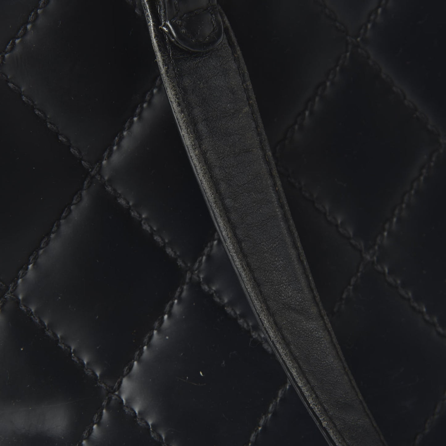 Glazed Calfskin Stitch Tote Black